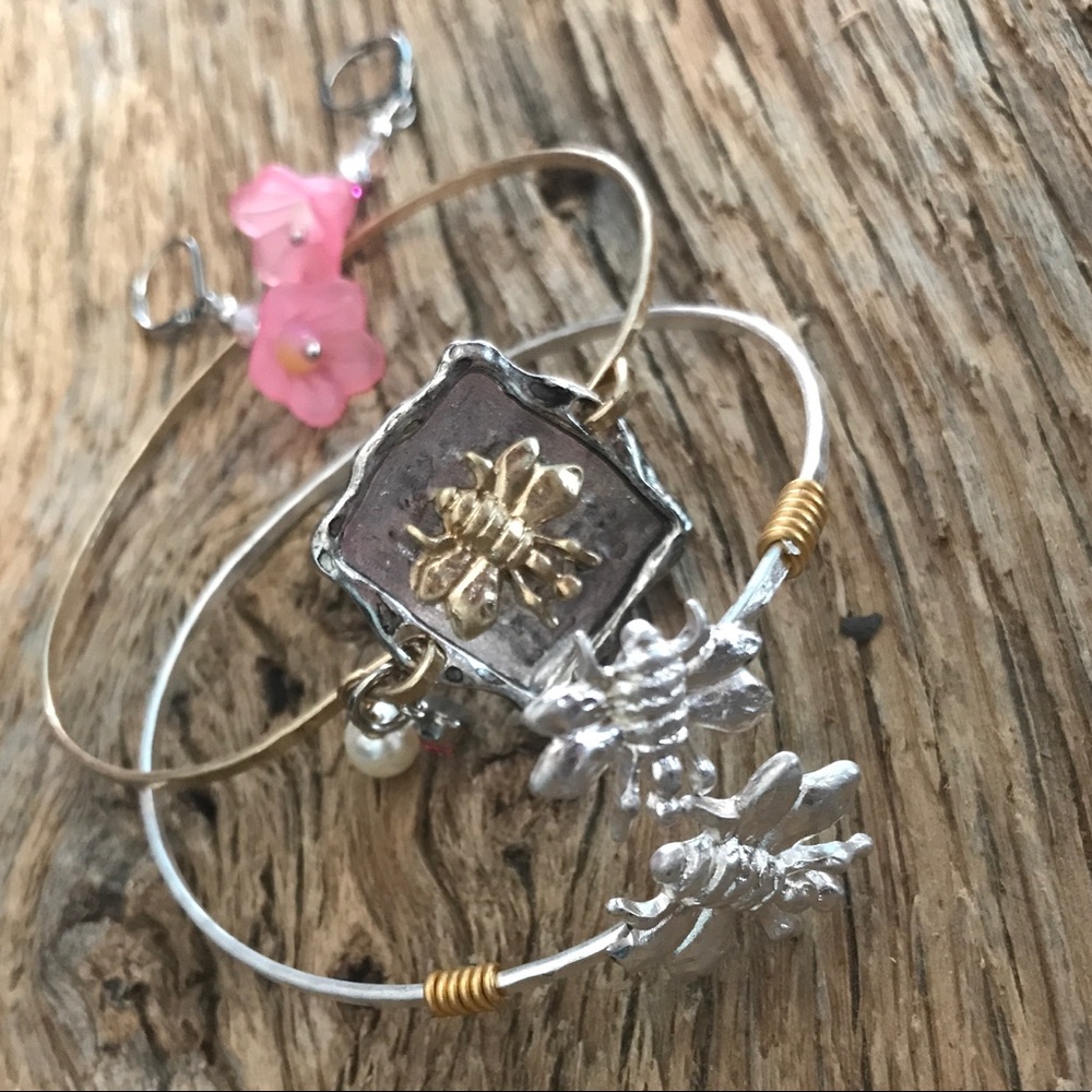 Bee and flower bracelet, honey bee earrings, bees
